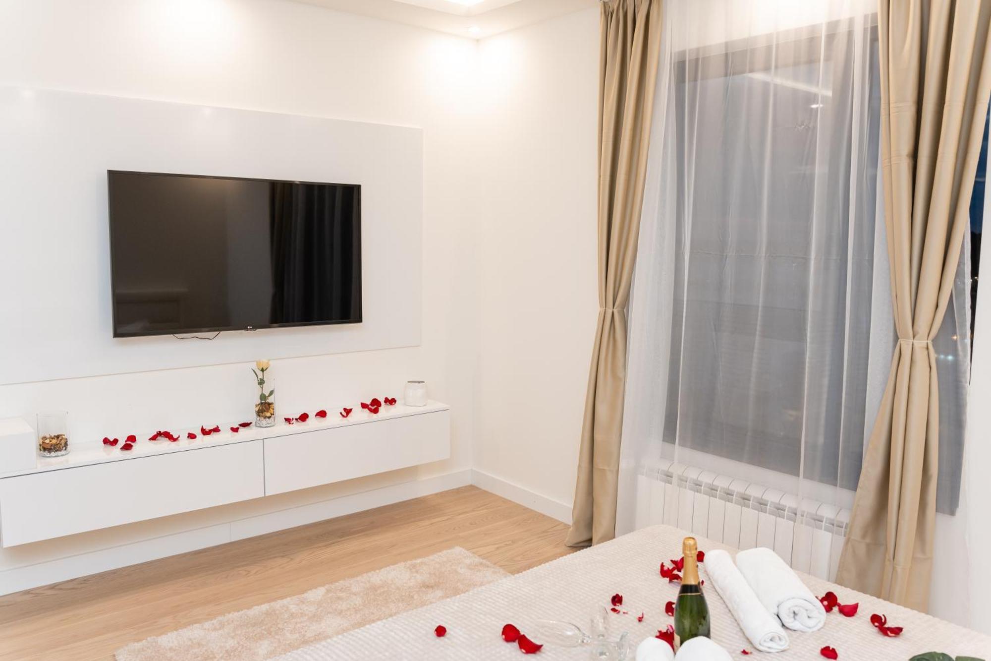 Sinfonia Lux Leilighet Beograd Eksteriør bilde